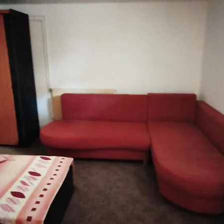 Pensionat Privata Cu Baie Tina, Iulius Mall