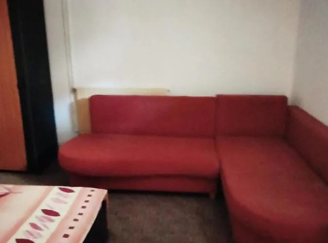 Pensionat Privata Cu Baie Tina, Iulius Mall